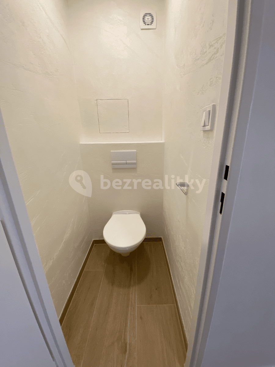 Prenájom bytu 2-izbový 50 m², Daškova, Praha, Praha Prenájom bytu 2-izbový 50 m², Daškova, Praha, Praha