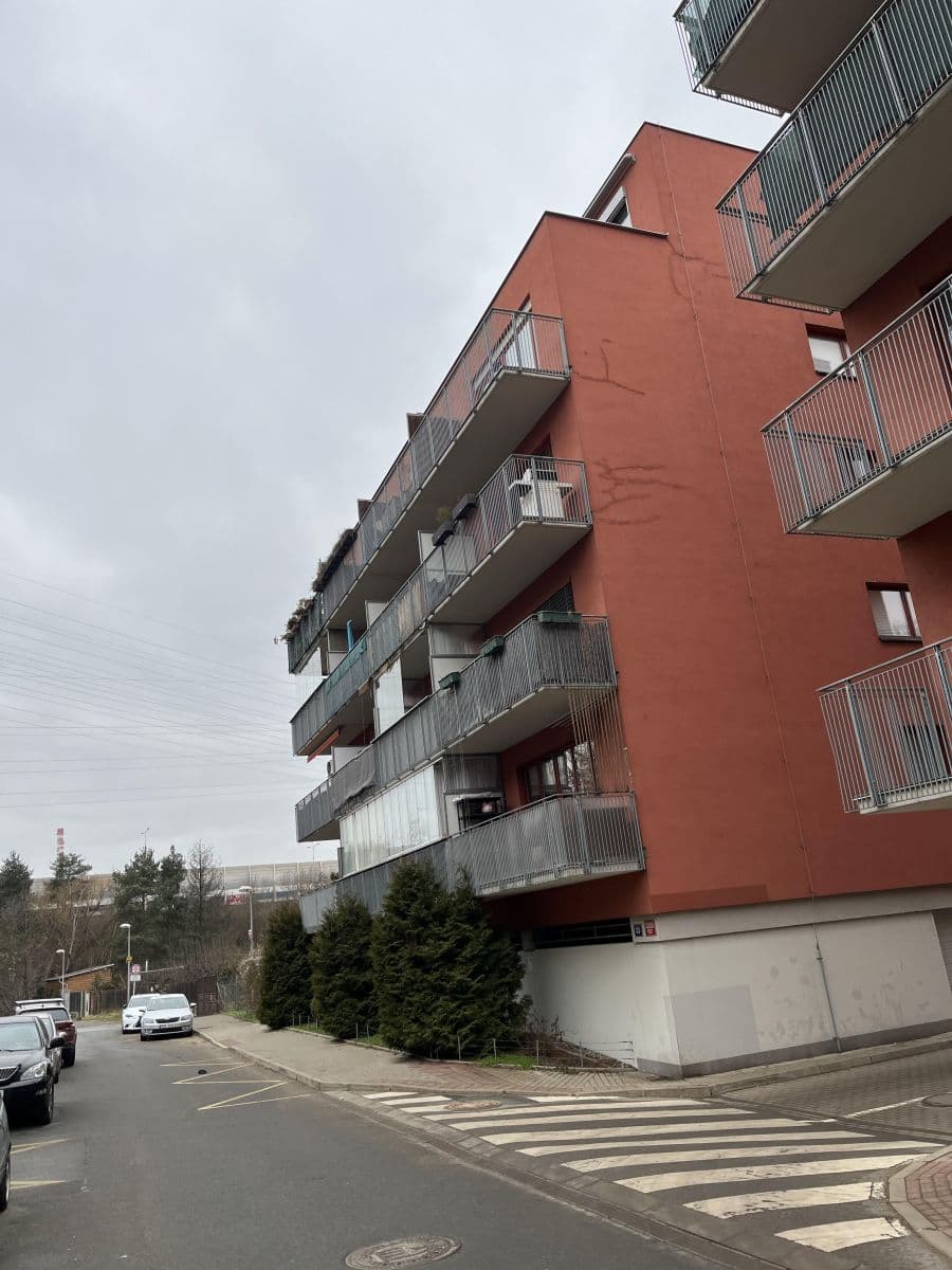 Prenájom bytu 2-izbový 62 m², Podle Náhonu, Praha, Praha Prenájom bytu 2-izbový 62 m², Podle Náhonu, Praha, Praha