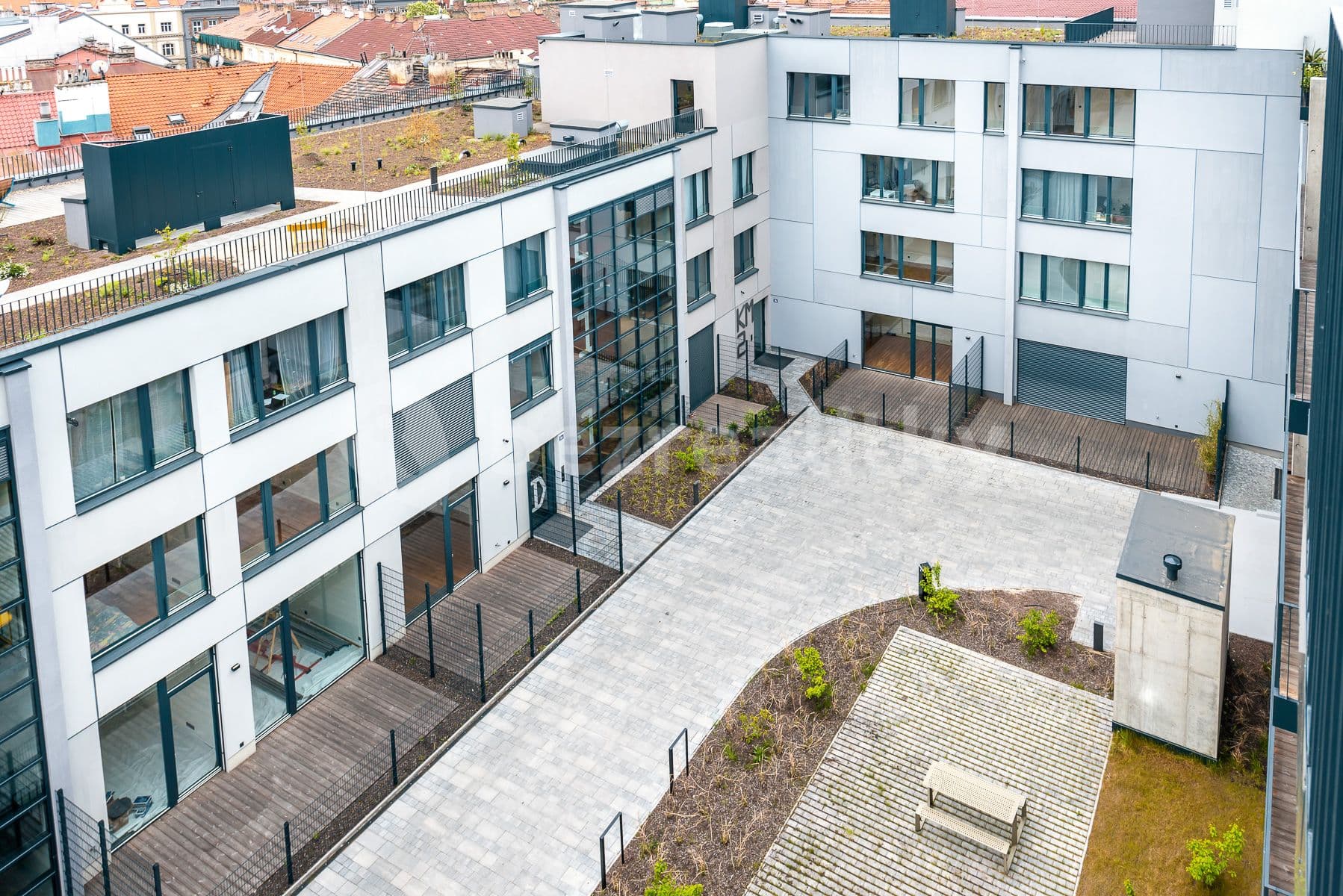 Prenájom bytu 3-izbový 104 m², Grafická, Praha, Praha Prenájom bytu 3-izbový 104 m², Grafická, Praha, Praha