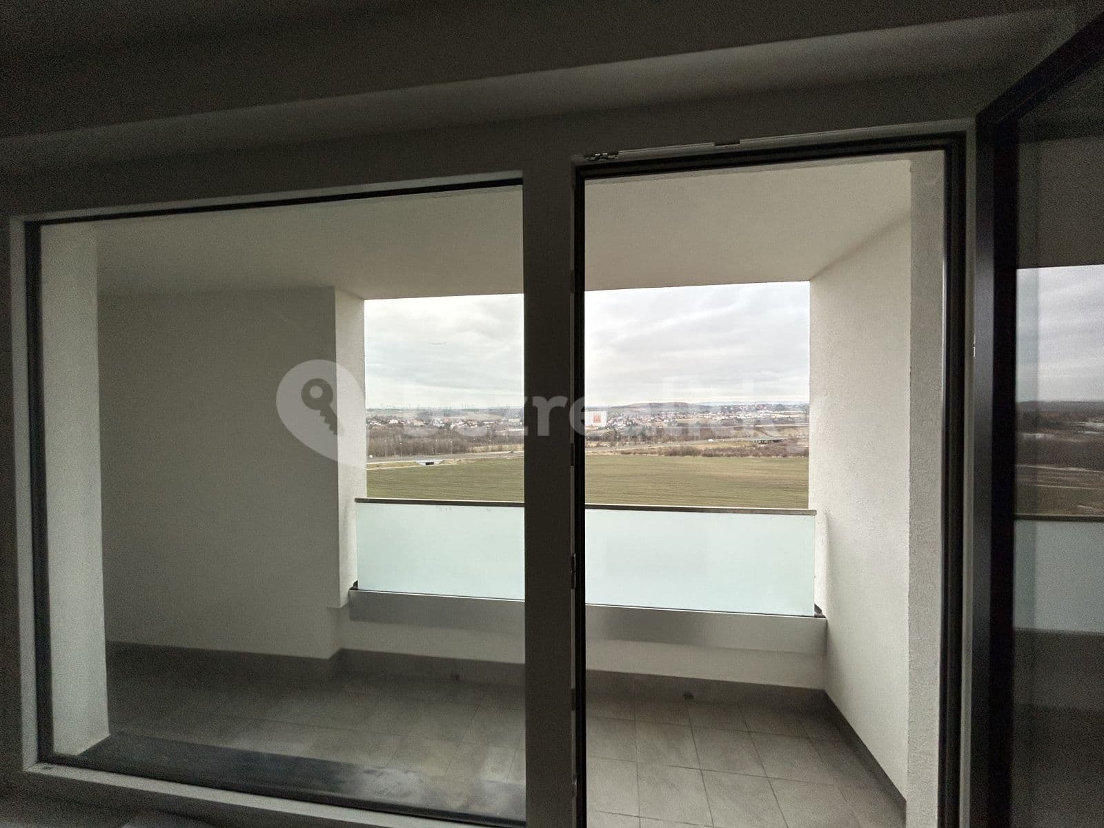 Prenájom bytu 1-izbový 39 m², Ferrariho, Praha, Praha Prenájom bytu 1-izbový 39 m², Ferrariho, Praha, Praha