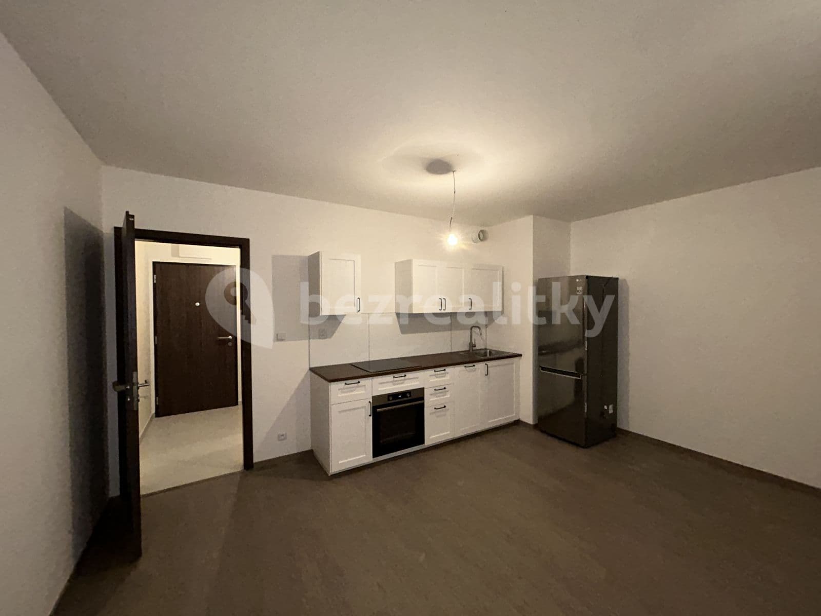 Prenájom bytu 1-izbový 39 m², Ferrariho, Praha, Praha Prenájom bytu 1-izbový 39 m², Ferrariho, Praha, Praha