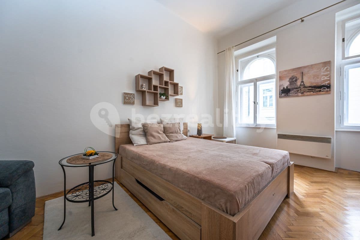 Prenájom bytu 1-izbový 39 m², Neklanova, Praha, Praha Prenájom bytu 1-izbový 39 m², Neklanova, Praha, Praha