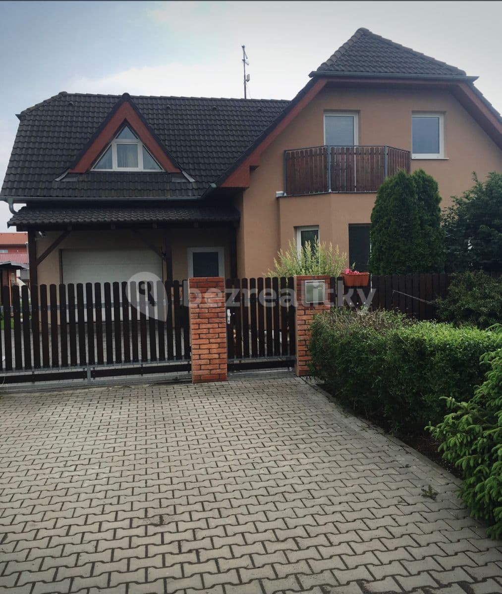 Prenájom domu 176 m², pozemek 476 m², Veleňská, Hovorčovice, Středočeský kraj Prenájom domu 176 m², pozemek 476 m², Veleňská, Hovorčovice, Středočeský kraj