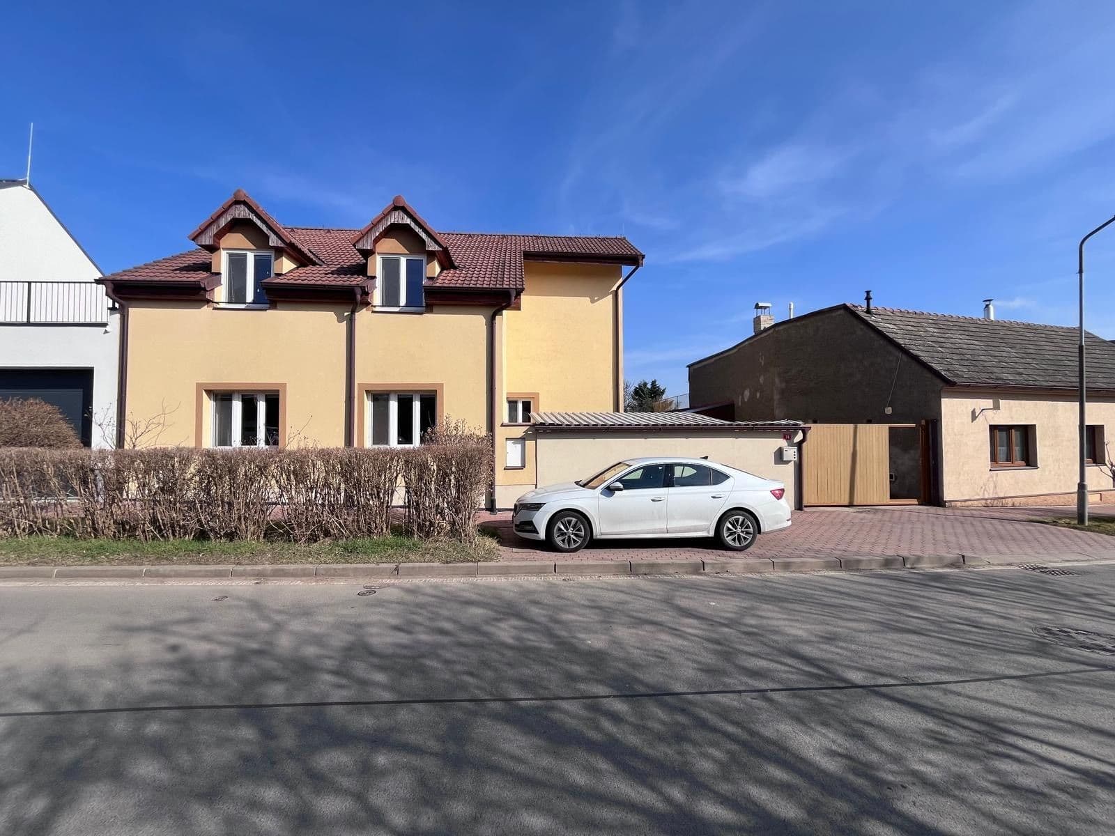 Prenájom bytu 1-izbový 24 m², Kopaninská, Ořech, Středočeský kraj Prenájom bytu 1-izbový 24 m², Kopaninská, Ořech, Středočeský kraj