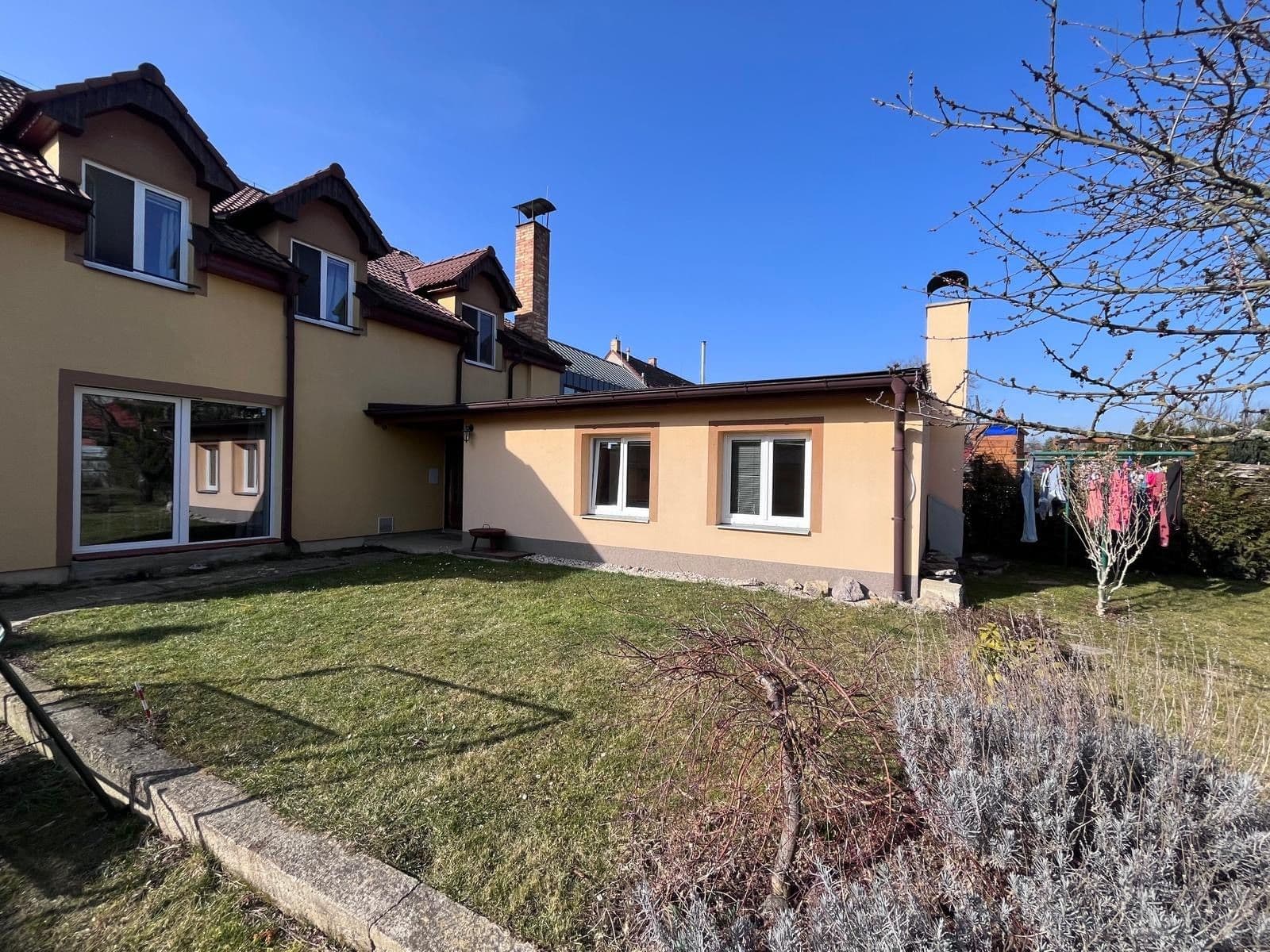 Prenájom bytu 1-izbový 24 m², Kopaninská, Ořech, Středočeský kraj Prenájom bytu 1-izbový 24 m², Kopaninská, Ořech, Středočeský kraj