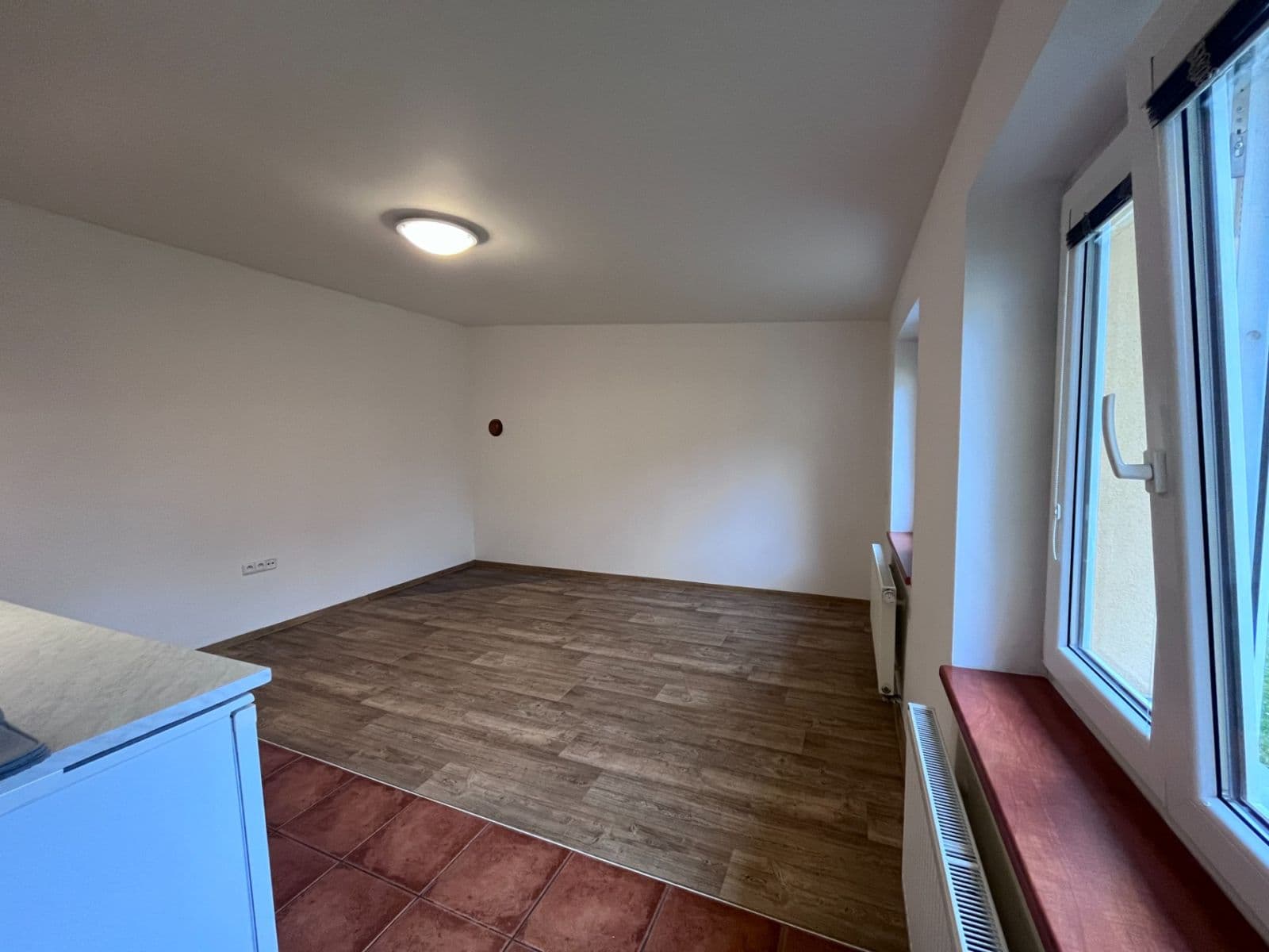 Prenájom bytu 1-izbový 24 m², Kopaninská, Ořech, Středočeský kraj Prenájom bytu 1-izbový 24 m², Kopaninská, Ořech, Středočeský kraj