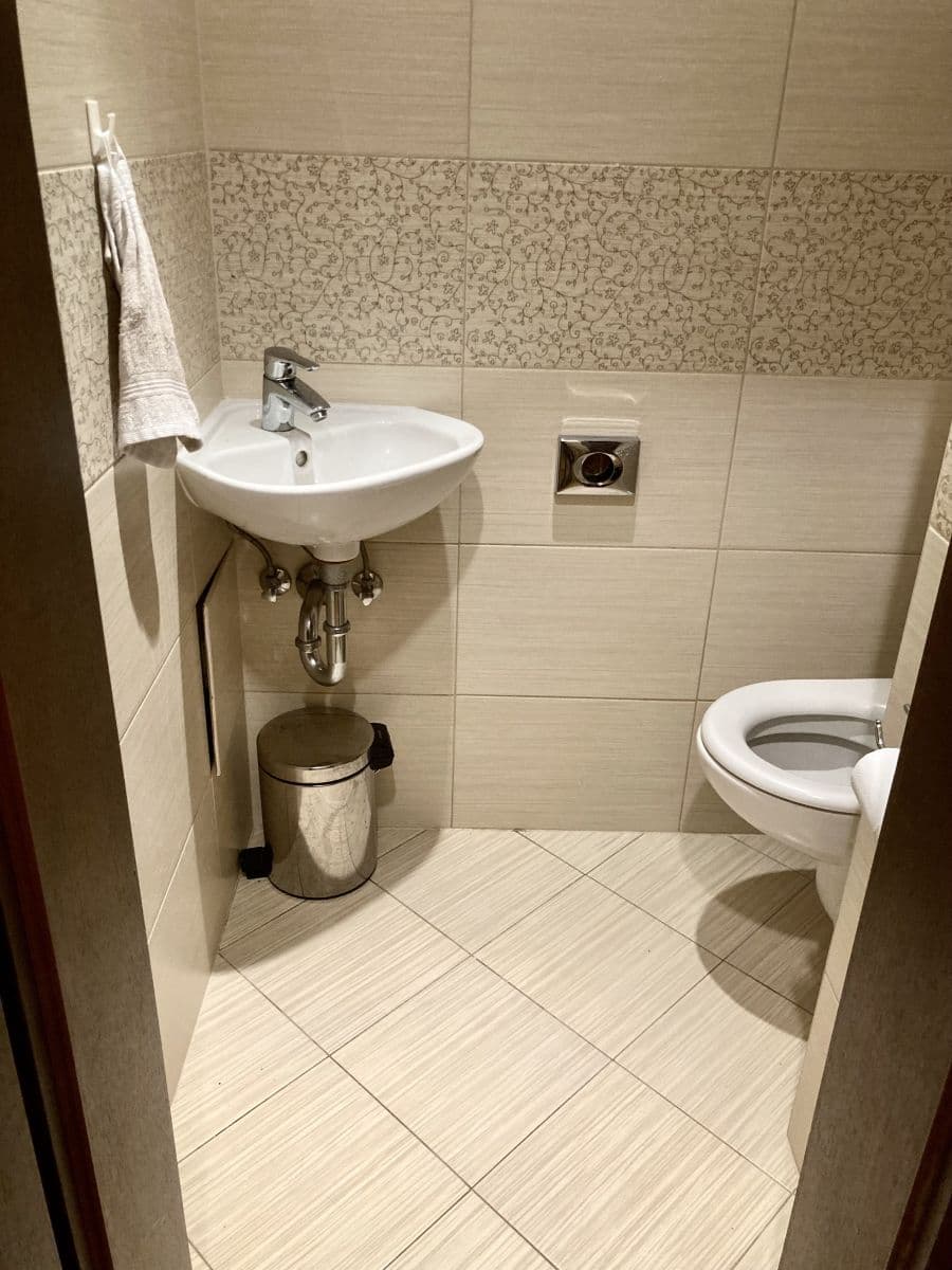 Prenájom bytu 1-izbový 30 m², V Šáreckém údolí, Praha, Praha Prenájom bytu 1-izbový 30 m², V Šáreckém údolí, Praha, Praha