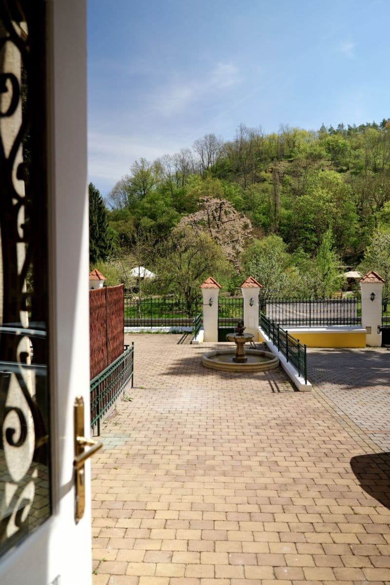 Prenájom bytu 1-izbový 30 m², V Šáreckém údolí, Praha, Praha Prenájom bytu 1-izbový 30 m², V Šáreckém údolí, Praha, Praha