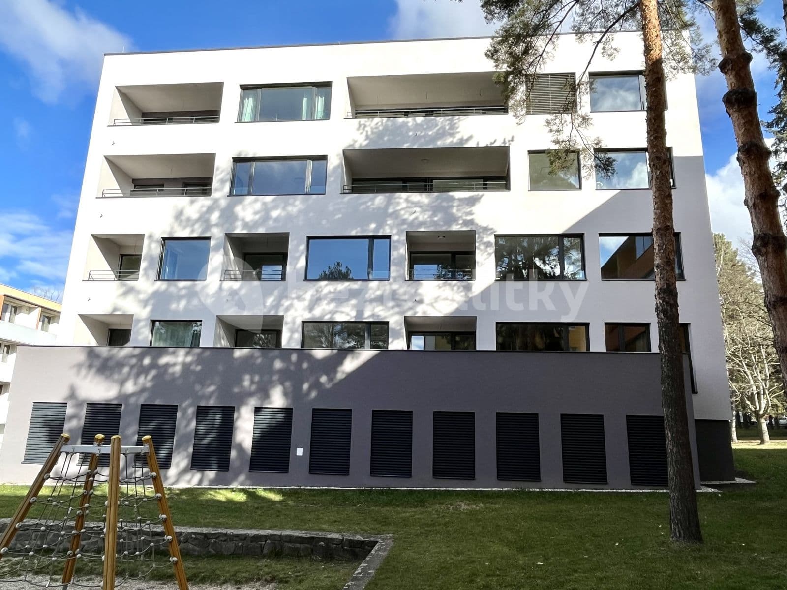Prenájom bytu 1-izbový 33 m², Zborovská, Brno, Jihomoravský kraj Prenájom bytu 1-izbový 33 m², Zborovská, Brno, Jihomoravský kraj