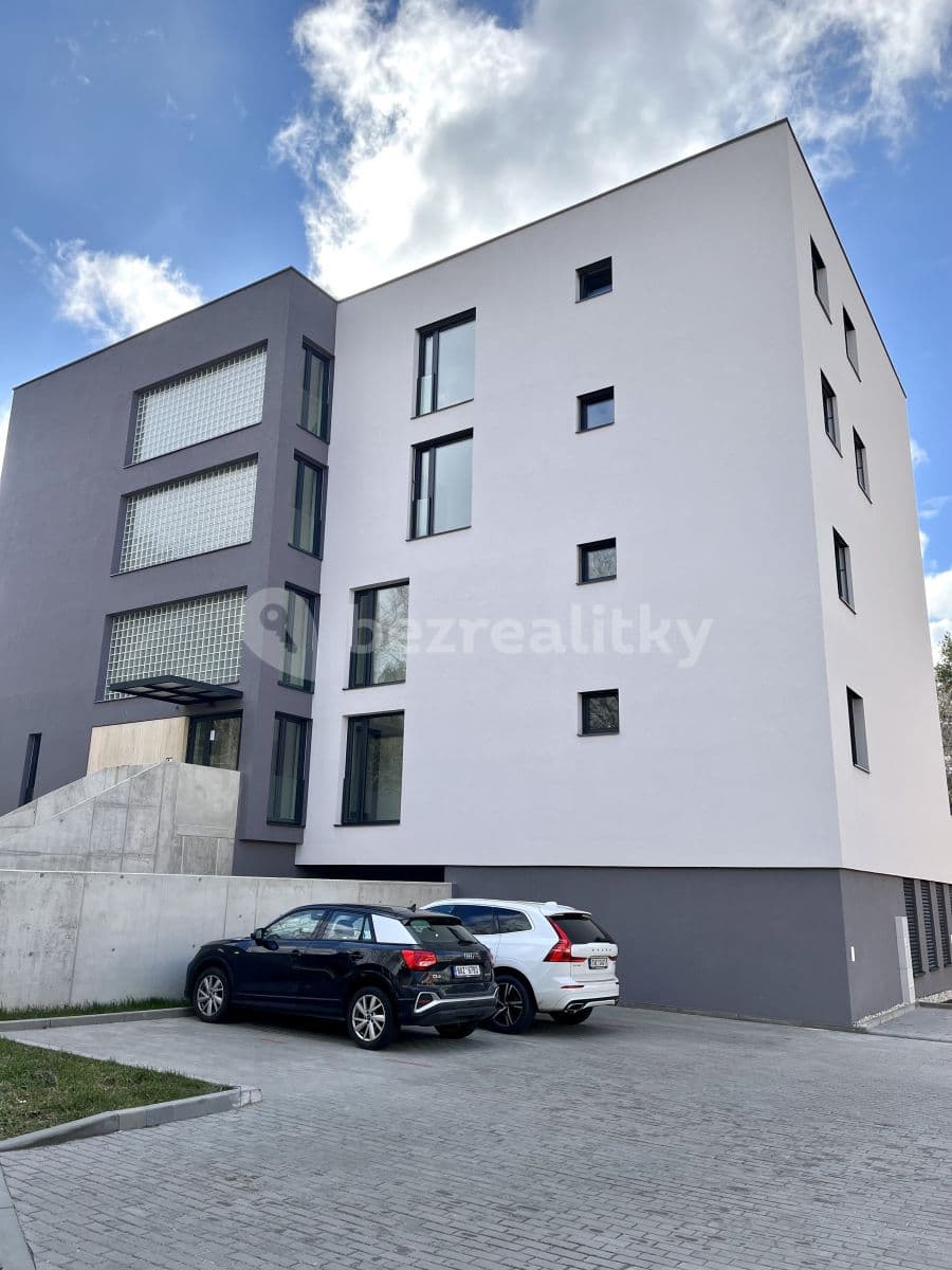 Prenájom bytu 1-izbový 33 m², Zborovská, Brno, Jihomoravský kraj Prenájom bytu 1-izbový 33 m², Zborovská, Brno, Jihomoravský kraj