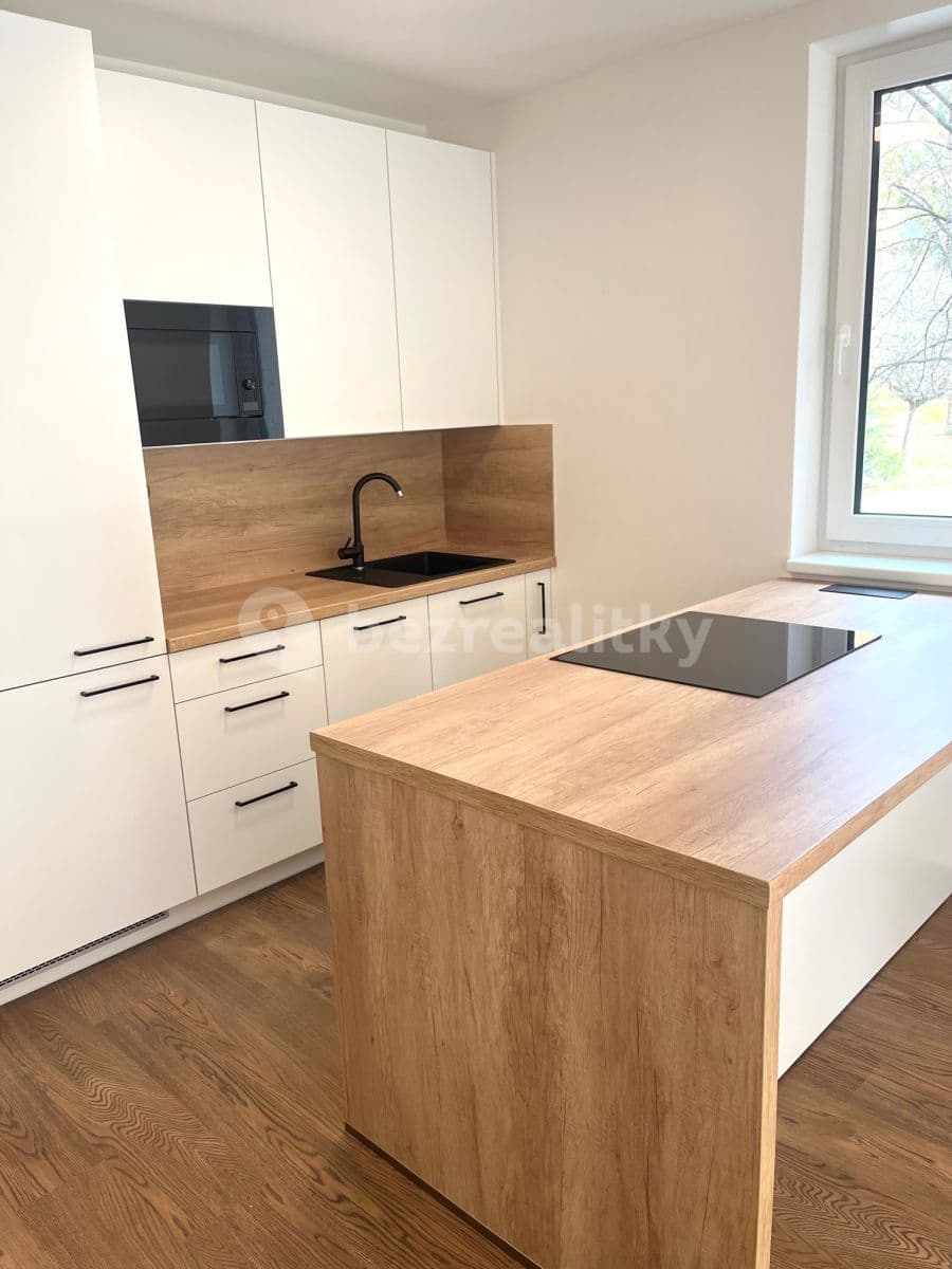 Prenájom bytu 1-izbový 33 m², Zborovská, Brno, Jihomoravský kraj Prenájom bytu 1-izbový 33 m², Zborovská, Brno, Jihomoravský kraj