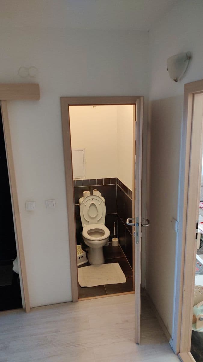 Prenájom bytu 3-izbový 75 m², Pod Nemocnicí, Brno, Jihomoravský kraj Prenájom bytu 3-izbový 75 m², Pod Nemocnicí, Brno, Jihomoravský kraj