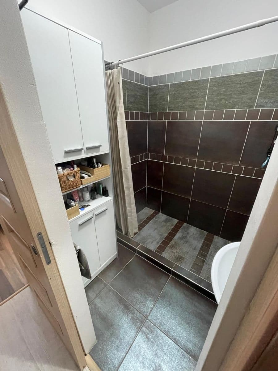 Prenájom bytu 3-izbový 75 m², Pod Nemocnicí, Brno, Jihomoravský kraj Prenájom bytu 3-izbový 75 m², Pod Nemocnicí, Brno, Jihomoravský kraj