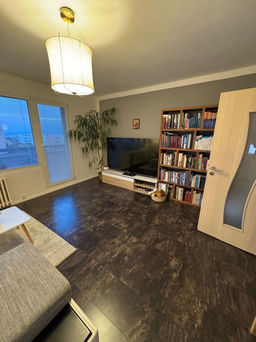 Prenájom bytu 3-izbový 75 m², Pod Nemocnicí, Brno, Jihomoravský kraj Prenájom bytu 3-izbový 75 m², Pod Nemocnicí, Brno, Jihomoravský kraj