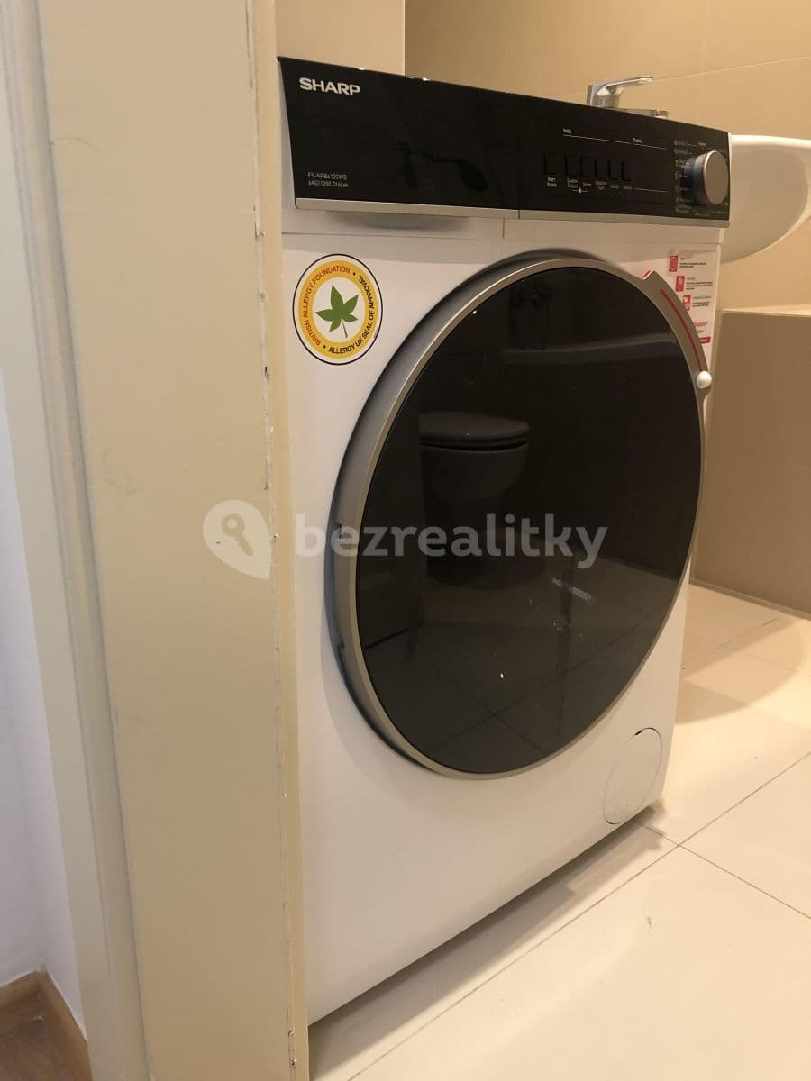 Prenájom bytu 2-izbový 45 m², Bořivojova, Praha, Praha Prenájom bytu 2-izbový 45 m², Bořivojova, Praha, Praha