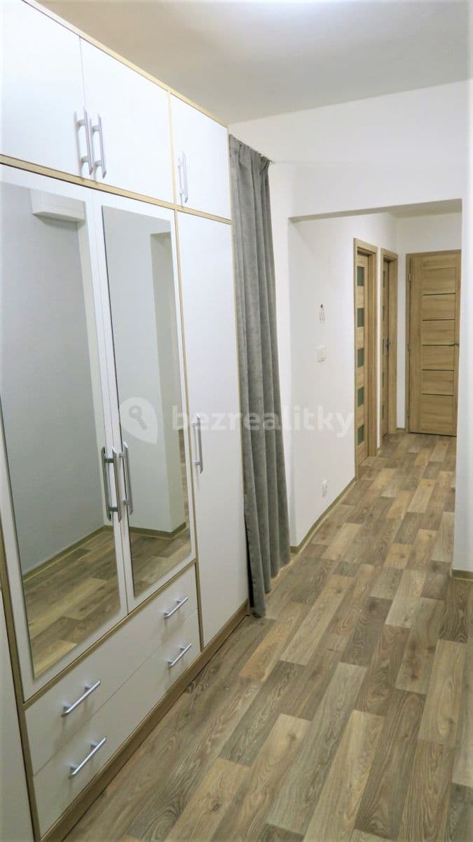 Prenájom bytu 4-izbový 95 m², Doležalova, Praha, Praha Prenájom bytu 4-izbový 95 m², Doležalova, Praha, Praha