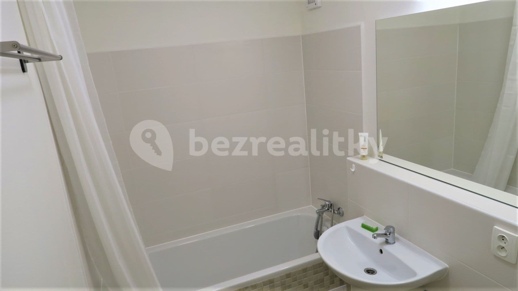 Prenájom bytu 4-izbový 95 m², Doležalova, Praha, Praha Prenájom bytu 4-izbový 95 m², Doležalova, Praha, Praha