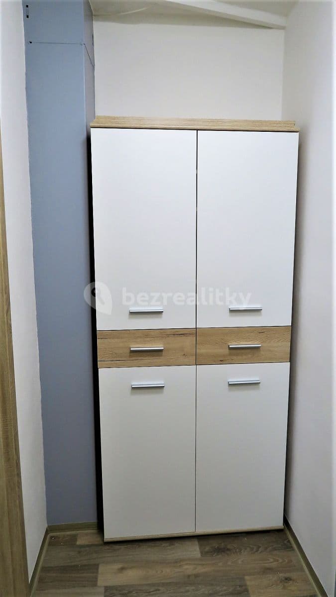 Prenájom bytu 4-izbový 95 m², Doležalova, Praha, Praha Prenájom bytu 4-izbový 95 m², Doležalova, Praha, Praha