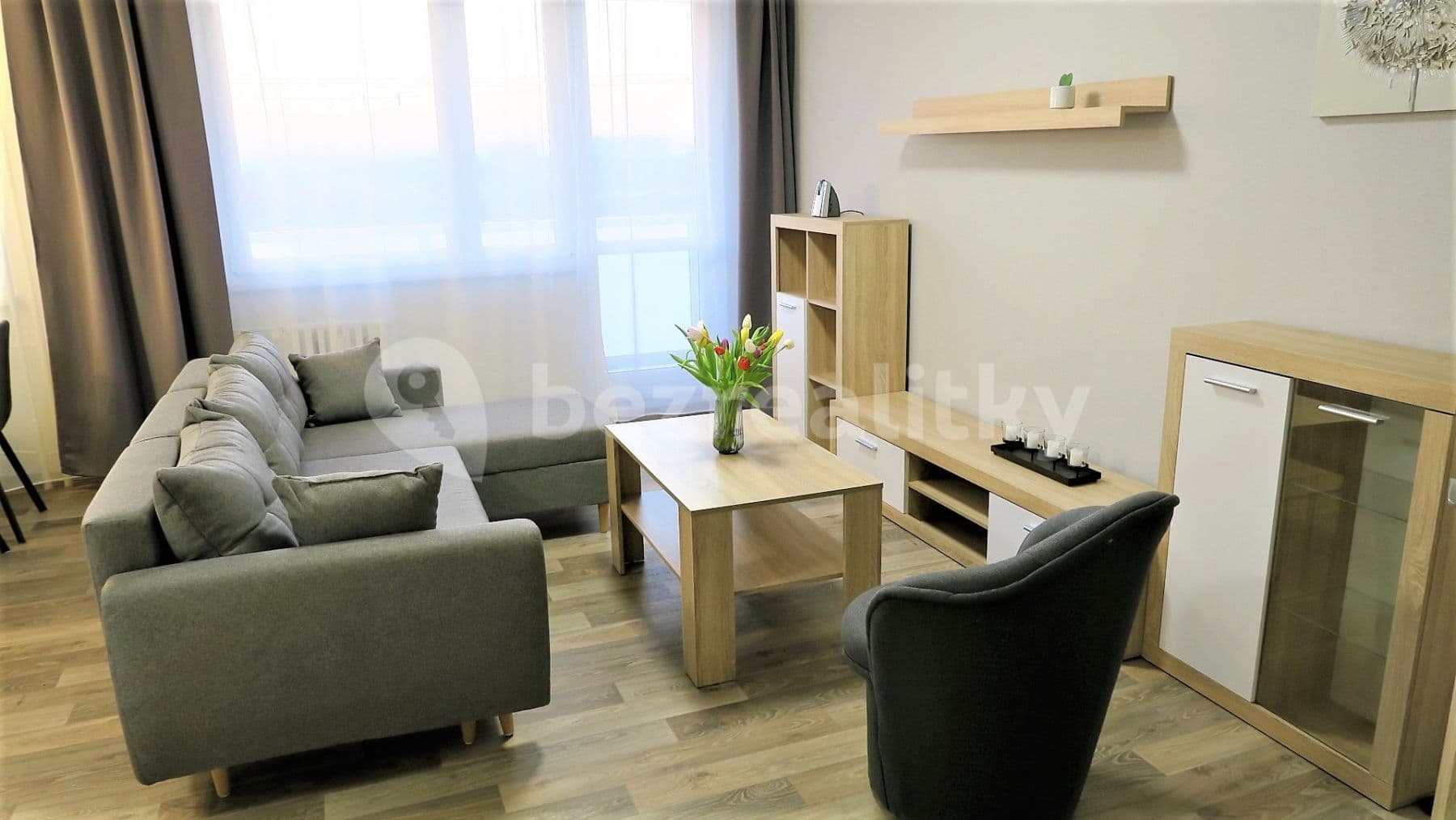 Prenájom bytu 4-izbový 95 m², Doležalova, Praha, Praha Prenájom bytu 4-izbový 95 m², Doležalova, Praha, Praha