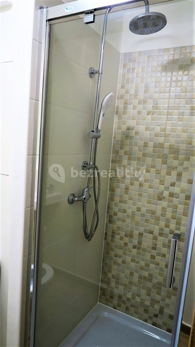 Prenájom bytu 4-izbový 95 m², Doležalova, Praha, Praha Prenájom bytu 4-izbový 95 m², Doležalova, Praha, Praha