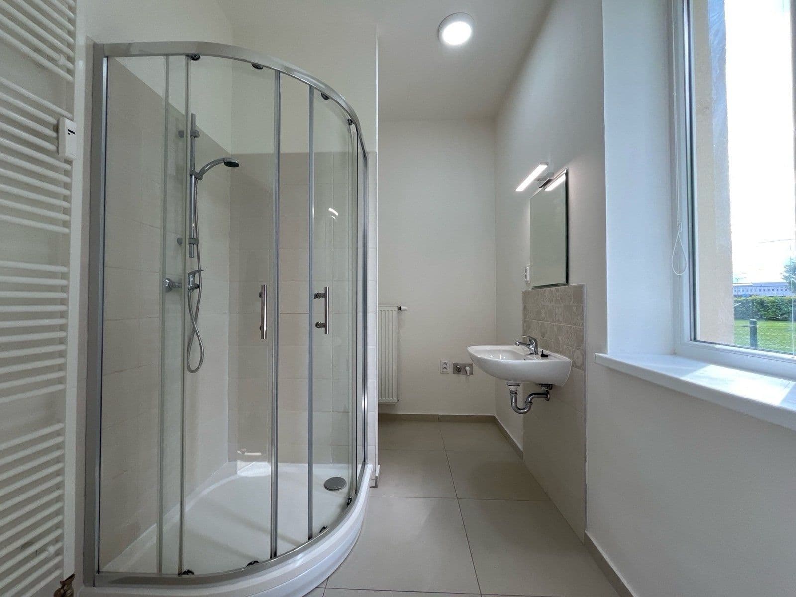 Prenájom bytu 2-izbový 44 m², Nadační, Ostrava, Moravskoslezský kraj Prenájom bytu 2-izbový 44 m², Nadační, Ostrava, Moravskoslezský kraj