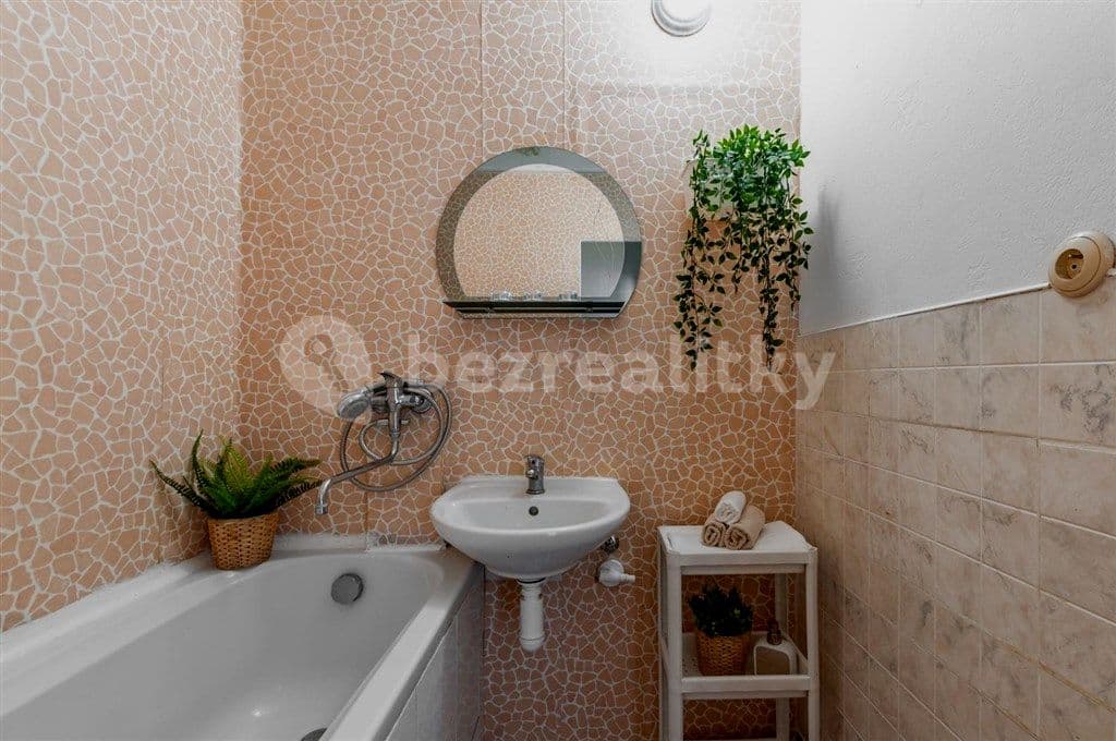 Prenájom bytu 2-izbový 50 m², Anglická, Kladno, Středočeský kraj Prenájom bytu 2-izbový 50 m², Anglická, Kladno, Středočeský kraj