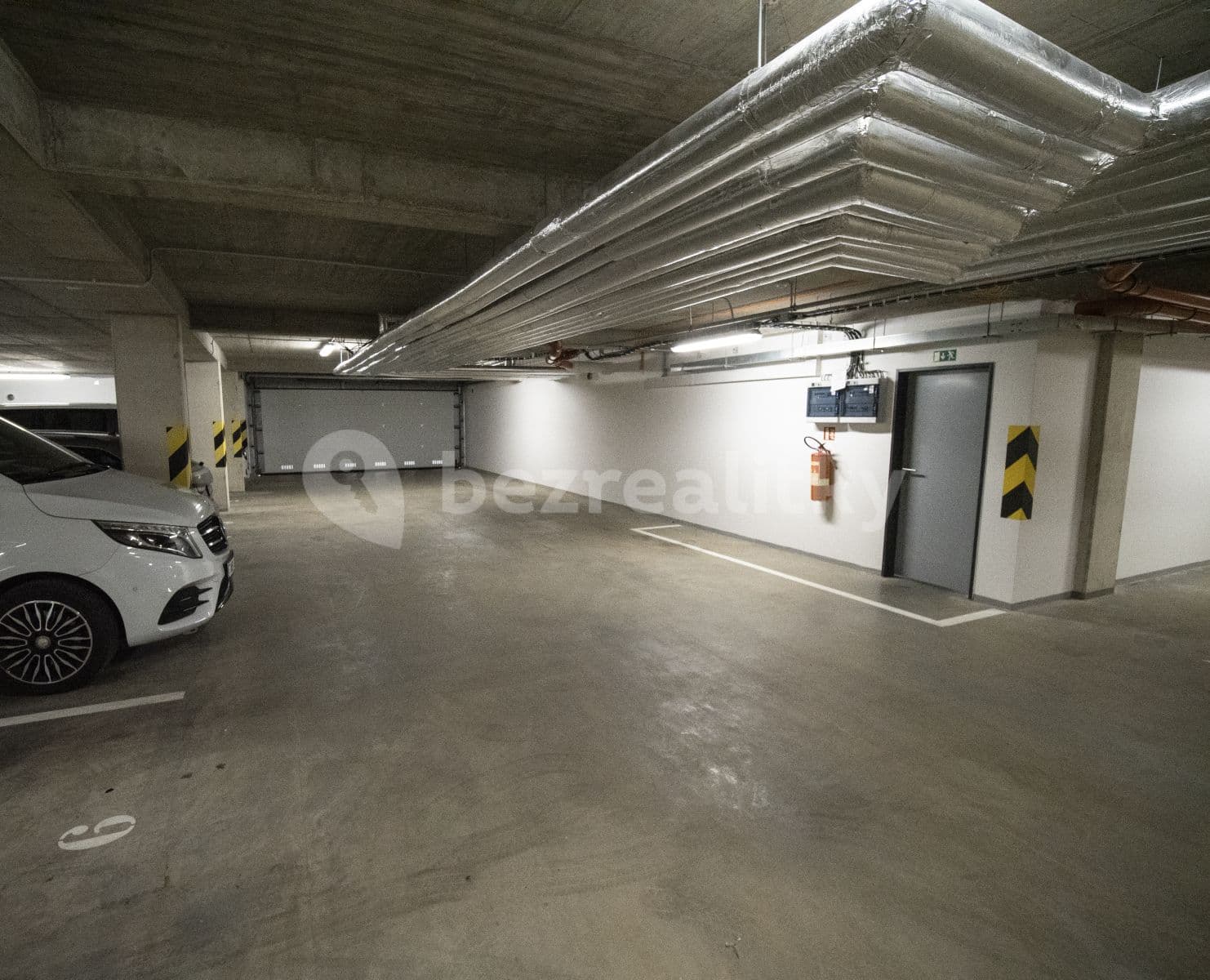 Prenájom garáže 12 m², Formanská, Praha, Praha Prenájom garáže 12 m², Formanská, Praha, Praha
