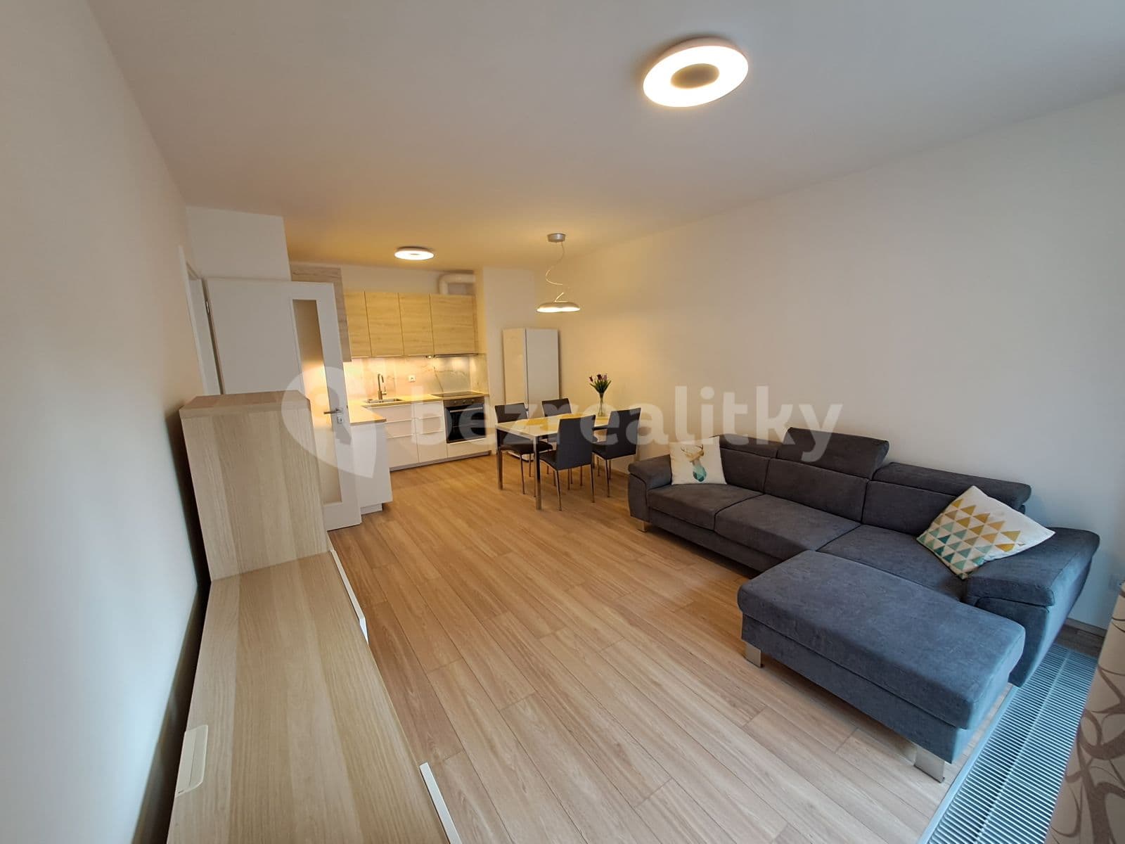 Prenájom bytu 2-izbový 56 m², V Háji, Praha, Praha Prenájom bytu 2-izbový 56 m², V Háji, Praha, Praha