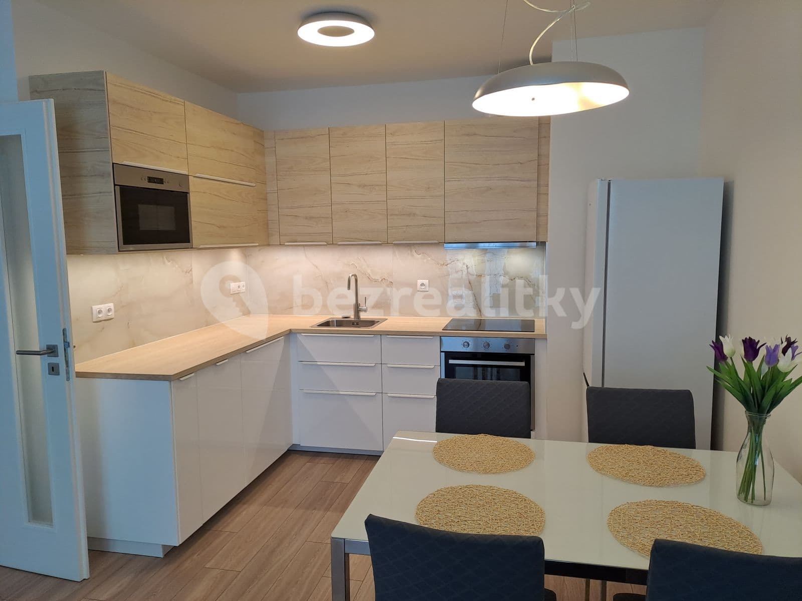 Prenájom bytu 2-izbový 56 m², V Háji, Praha, Praha Prenájom bytu 2-izbový 56 m², V Háji, Praha, Praha