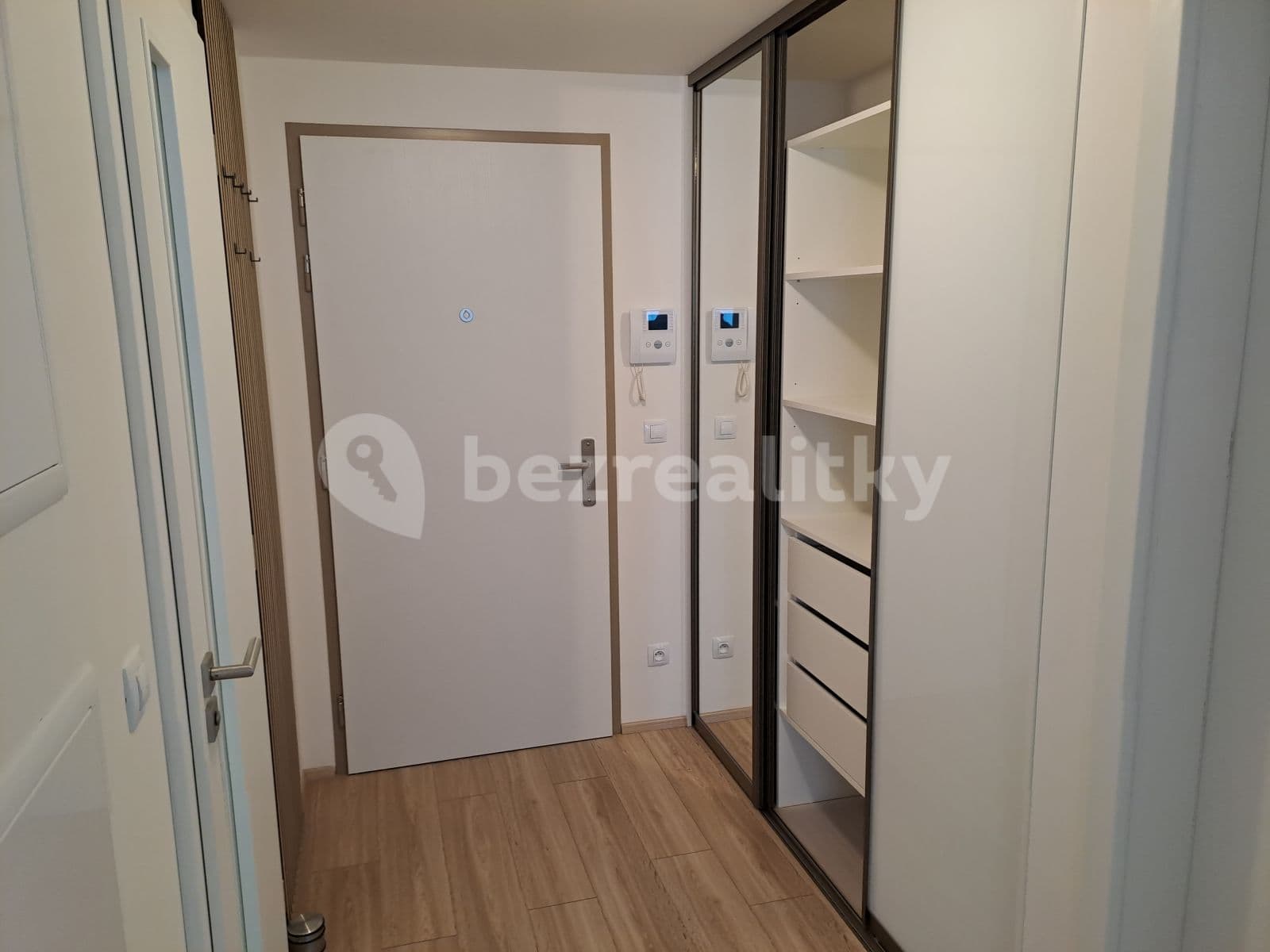 Prenájom bytu 2-izbový 56 m², V Háji, Praha, Praha Prenájom bytu 2-izbový 56 m², V Háji, Praha, Praha