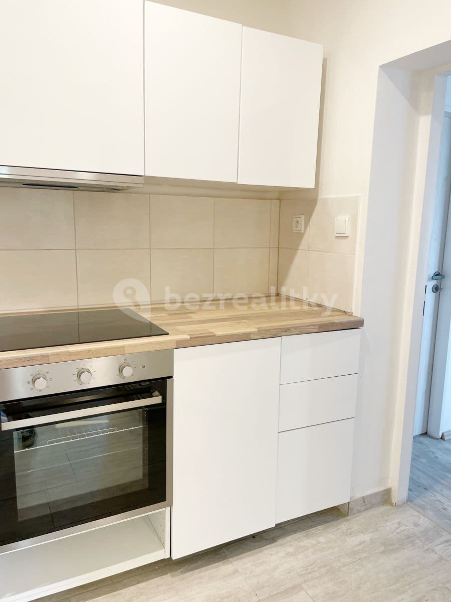 Prenájom domu 90 m², pozemek 100 m², Na kopečku, Lety, Středočeský kraj Prenájom domu 90 m², pozemek 100 m², Na kopečku, Lety, Středočeský kraj