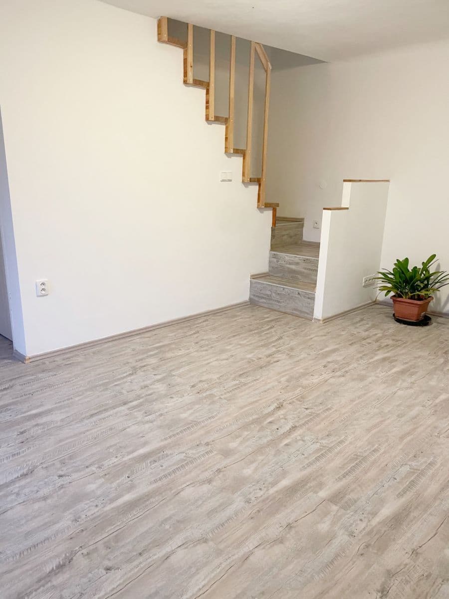 Prenájom domu 90 m², pozemek 100 m², Na kopečku, Lety, Středočeský kraj Prenájom domu 90 m², pozemek 100 m², Na kopečku, Lety, Středočeský kraj