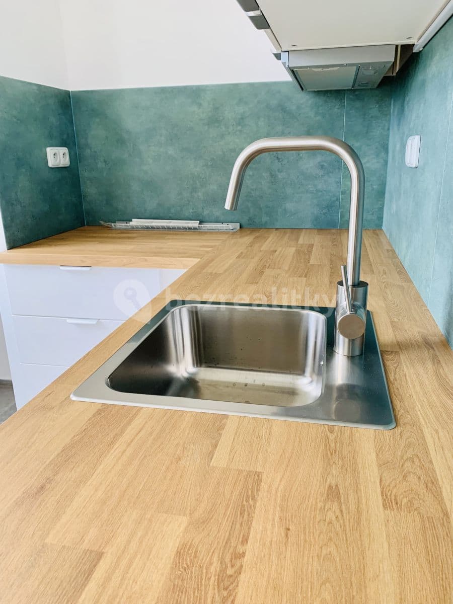 Prenájom bytu 1-izbový 36 m², K Hájku, Nová Paka, Královéhradecký kraj Prenájom bytu 1-izbový 36 m², K Hájku, Nová Paka, Královéhradecký kraj