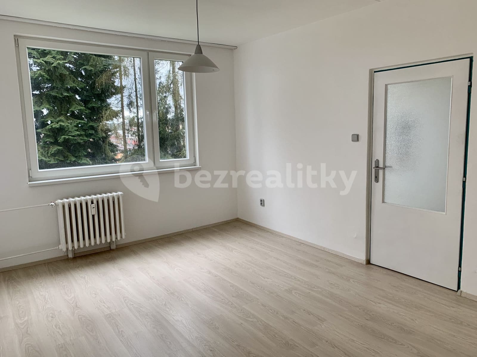 Prenájom bytu 1-izbový 36 m², K Hájku, Nová Paka, Královéhradecký kraj Prenájom bytu 1-izbový 36 m², K Hájku, Nová Paka, Královéhradecký kraj
