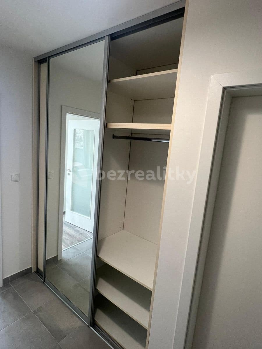 Prenájom bytu 2-izbový 53 m², K Vystrkovu, Praha, Praha Prenájom bytu 2-izbový 53 m², K Vystrkovu, Praha, Praha