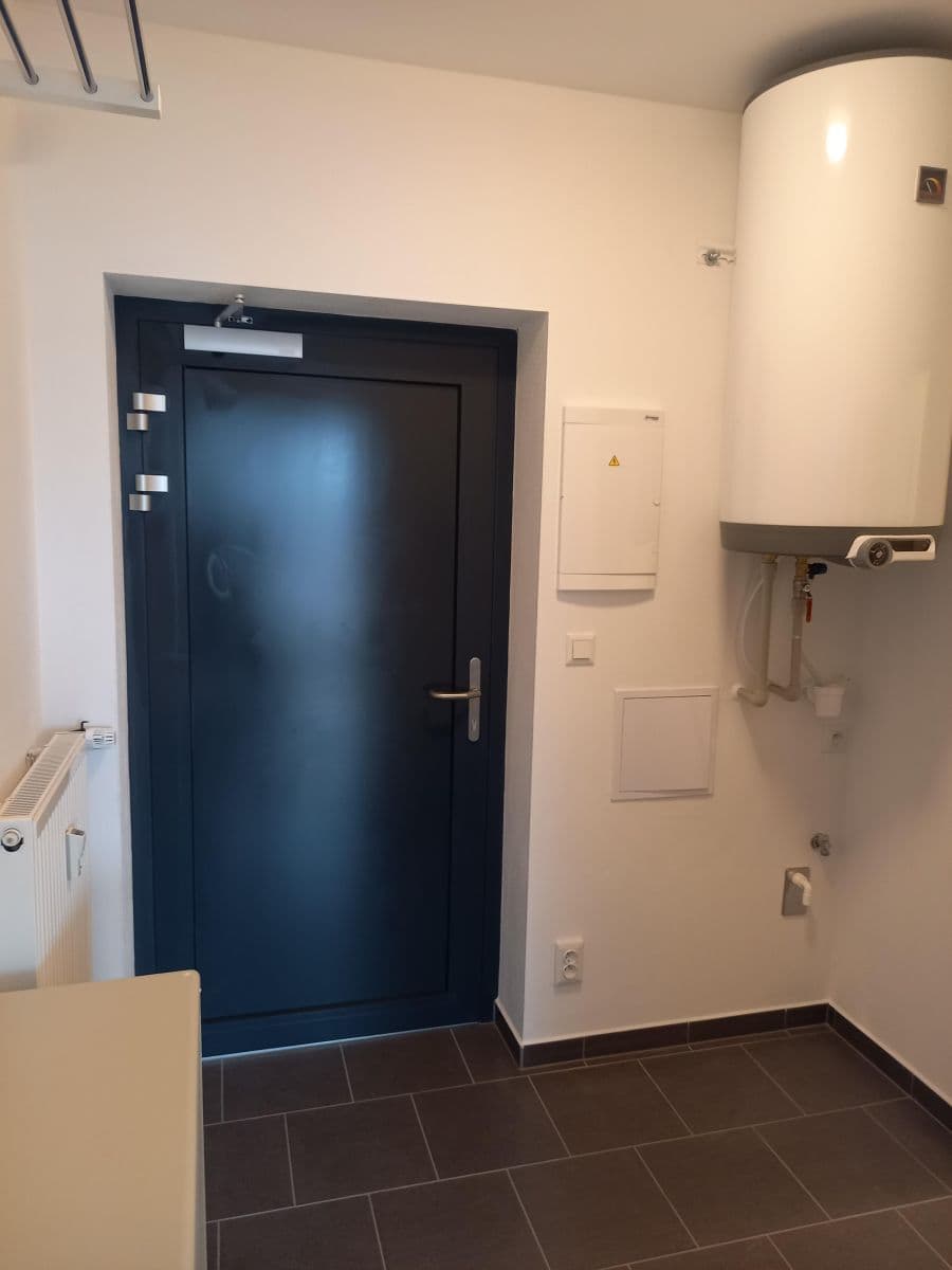 Prenájom bytu 1-izbový 31 m², U Potoka, Mělník, Středočeský kraj Prenájom bytu 1-izbový 31 m², U Potoka, Mělník, Středočeský kraj