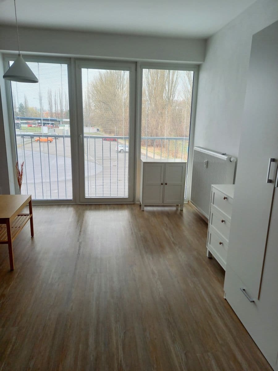 Prenájom bytu 1-izbový 31 m², U Potoka, Mělník, Středočeský kraj Prenájom bytu 1-izbový 31 m², U Potoka, Mělník, Středočeský kraj
