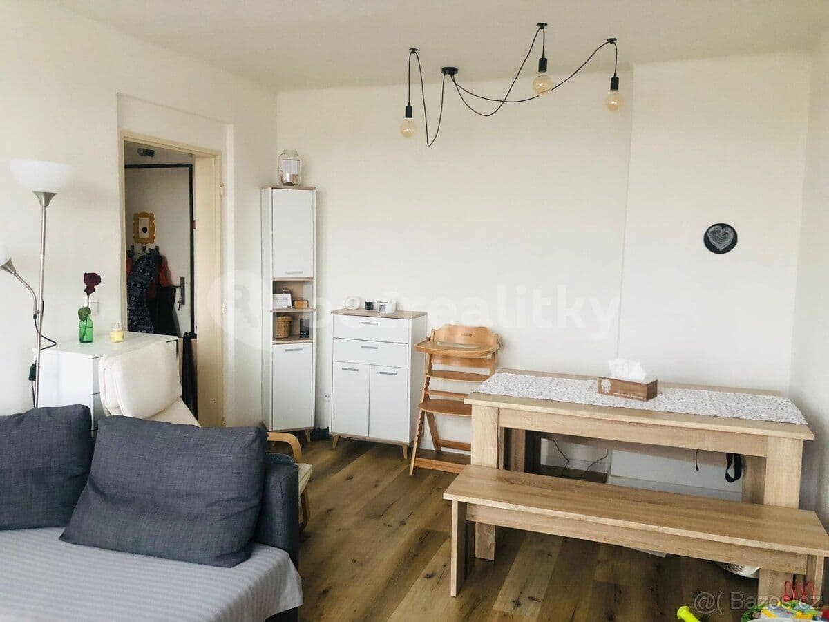 Prenájom bytu 2-izbový 52 m², Nádražní, Nová Bystřice, Jihočeský kraj Prenájom bytu 2-izbový 52 m², Nádražní, Nová Bystřice, Jihočeský kraj