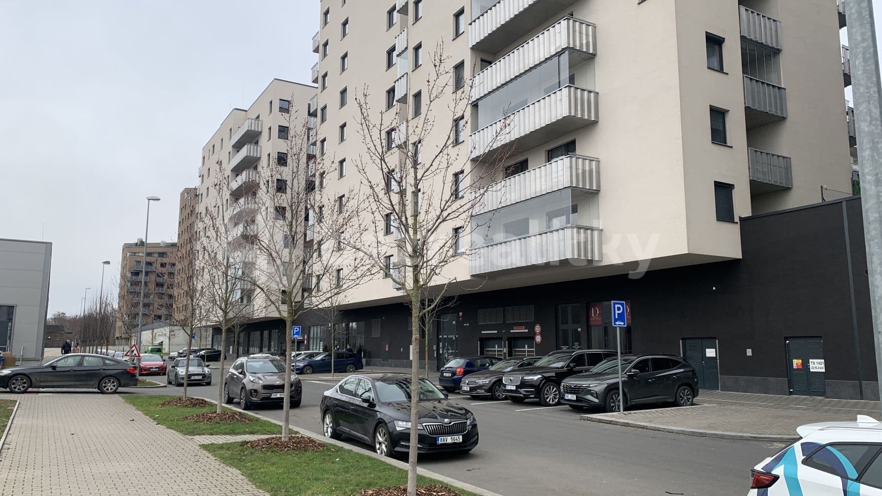 Prenájom garáže 16 m², Zvěřinova, Praha, Praha Prenájom garáže 16 m², Zvěřinova, Praha, Praha
