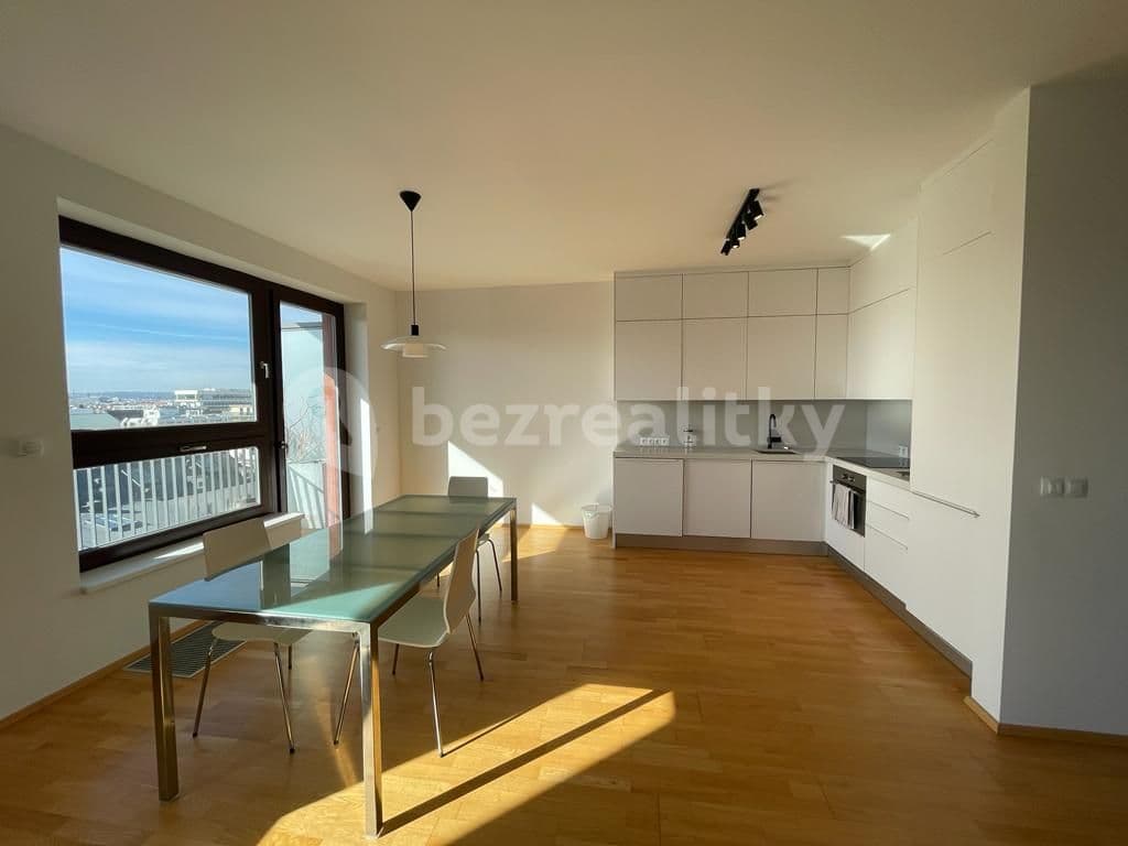 Prenájom bytu 4-izbový 90 m², U Uranie, Praha, Praha Prenájom bytu 4-izbový 90 m², U Uranie, Praha, Praha