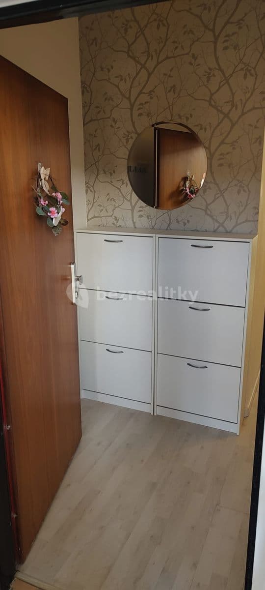 Prenájom bytu 1-izbový 40 m², Roháčova, Praha, Praha Prenájom bytu 1-izbový 40 m², Roháčova, Praha, Praha