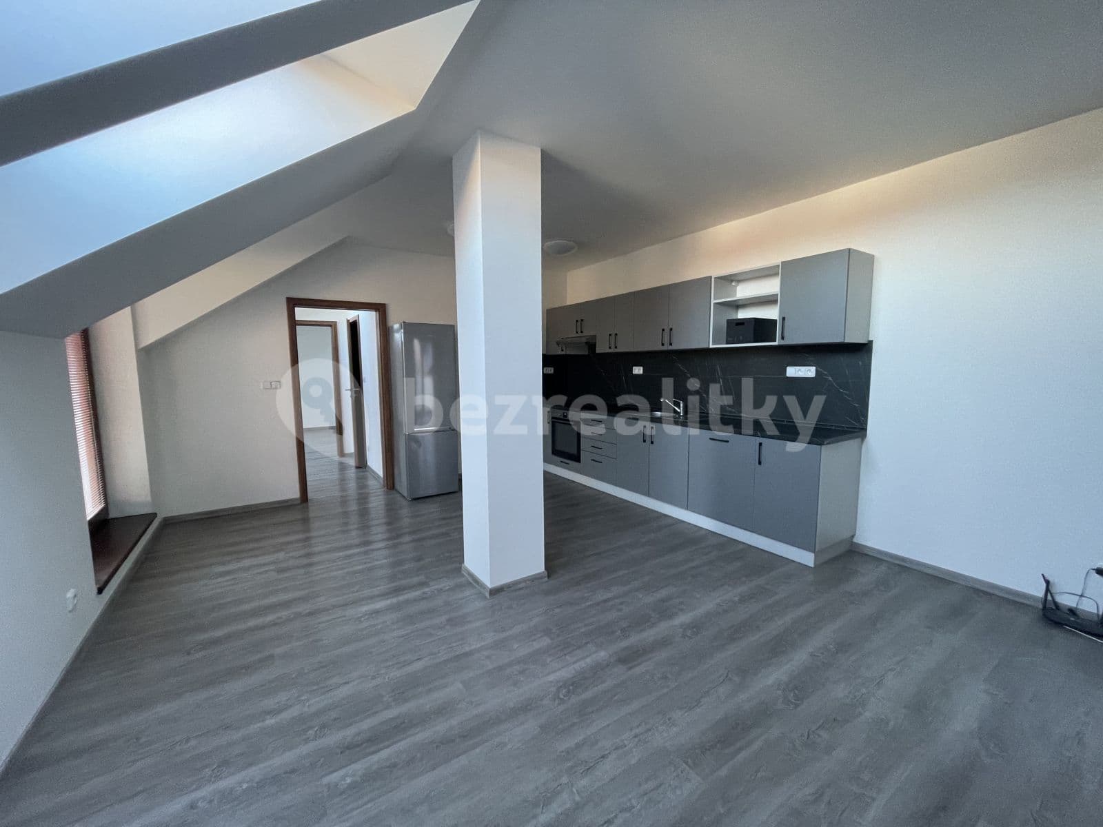 Prenájom bytu 2-izbový 55 m², Karla IV., Vysoký Újezd, Středočeský kraj Prenájom bytu 2-izbový 55 m², Karla IV., Vysoký Újezd, Středočeský kraj