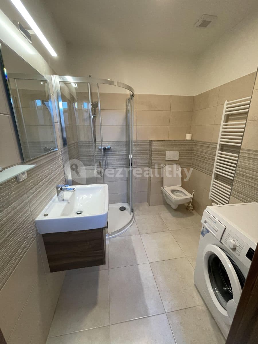 Prenájom bytu 2-izbový 55 m², Karla IV., Vysoký Újezd, Středočeský kraj Prenájom bytu 2-izbový 55 m², Karla IV., Vysoký Újezd, Středočeský kraj