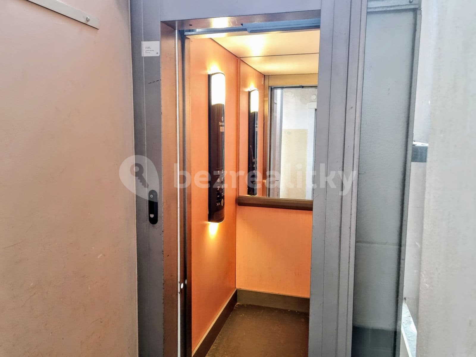 Prenájom bytu 2-izbový 46 m², Kodaňská, Praha, Praha Prenájom bytu 2-izbový 46 m², Kodaňská, Praha, Praha