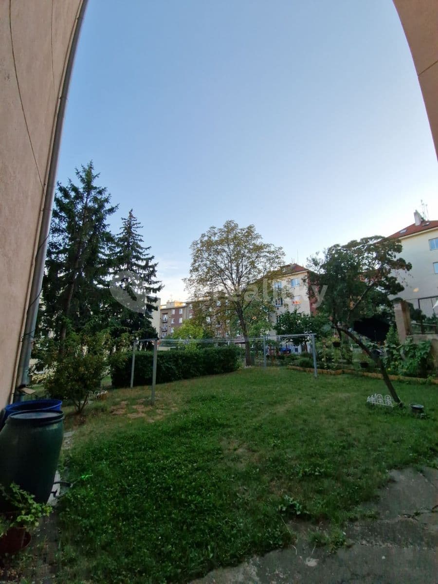 Prenájom bytu 2-izbový 46 m², Kodaňská, Praha, Praha Prenájom bytu 2-izbový 46 m², Kodaňská, Praha, Praha