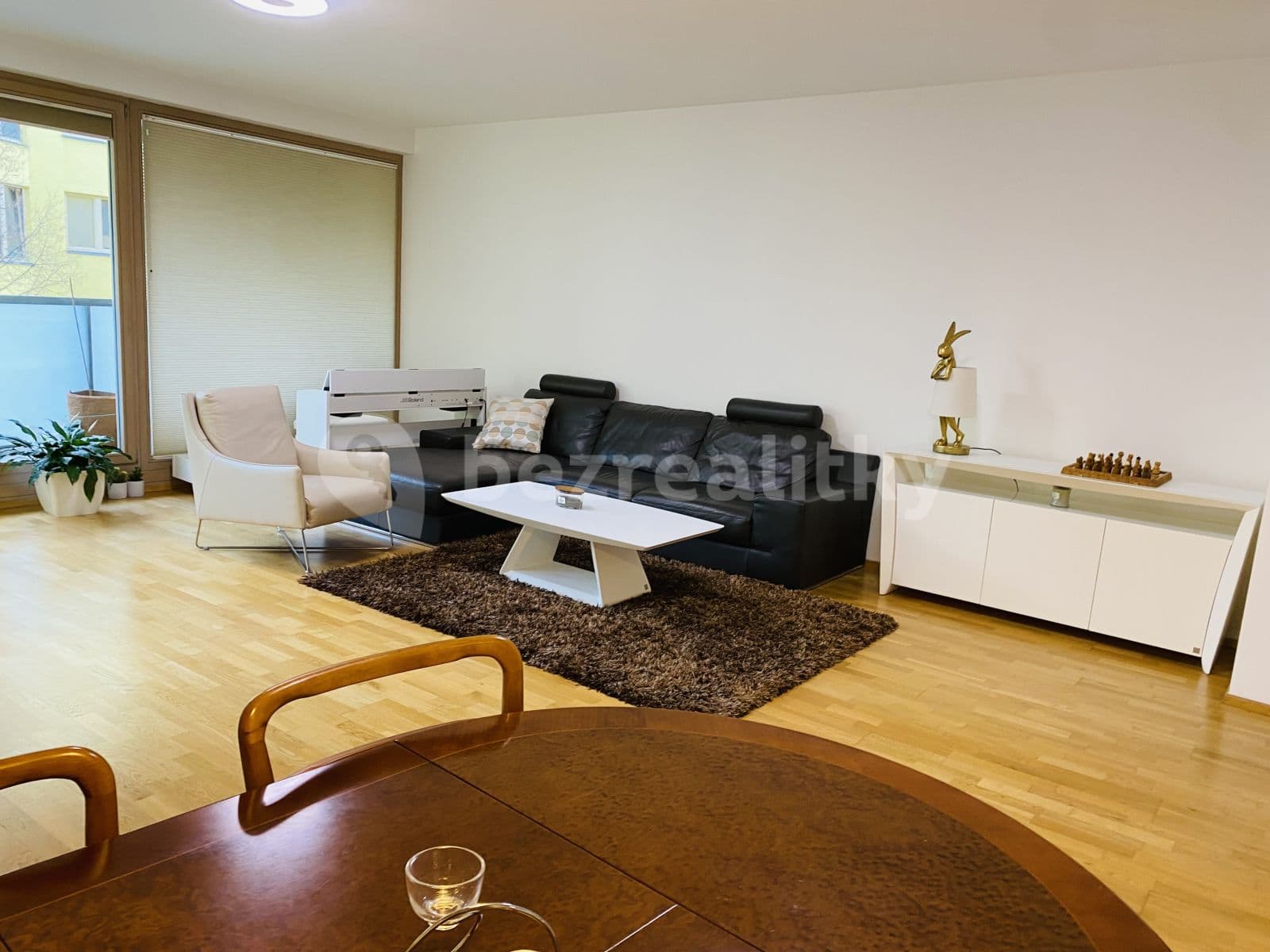 Prenájom bytu 3-izbový 100 m², Jeseniova, Praha, Praha Prenájom bytu 3-izbový 100 m², Jeseniova, Praha, Praha