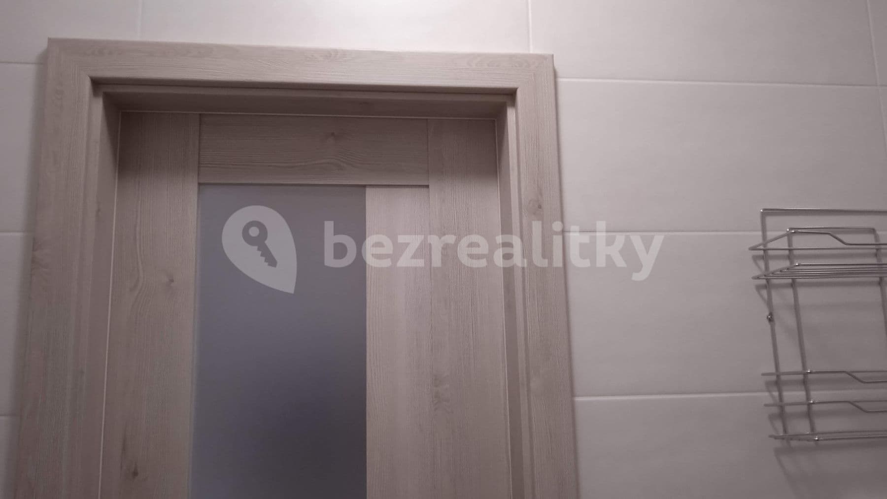Prenájom bytu 1-izbový 40 m², Toužimská, Plzeň, Plzeňský kraj Prenájom bytu 1-izbový 40 m², Toužimská, Plzeň, Plzeňský kraj