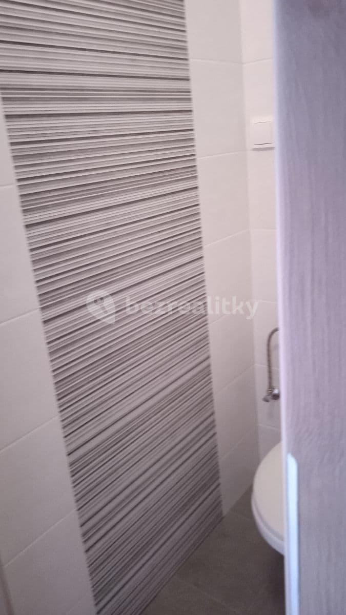 Prenájom bytu 1-izbový 40 m², Toužimská, Plzeň, Plzeňský kraj Prenájom bytu 1-izbový 40 m², Toužimská, Plzeň, Plzeňský kraj