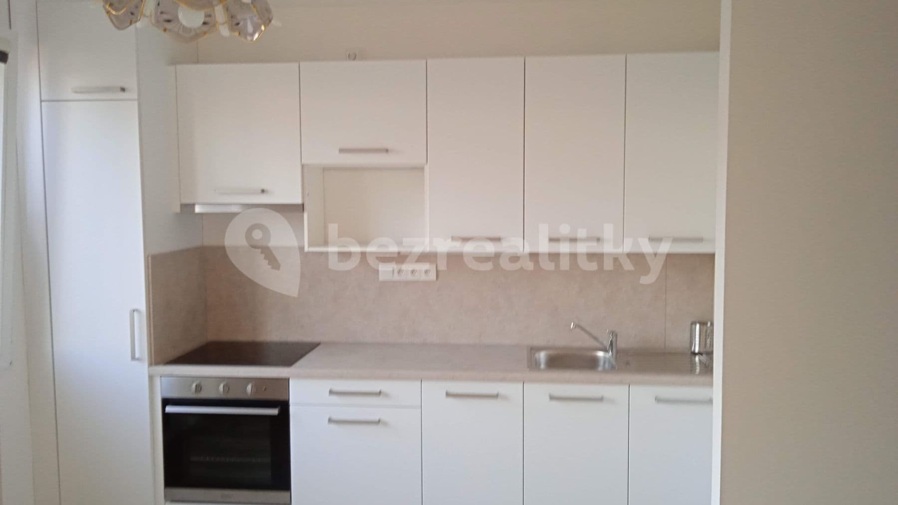 Prenájom bytu 1-izbový 40 m², Toužimská, Plzeň, Plzeňský kraj Prenájom bytu 1-izbový 40 m², Toužimská, Plzeň, Plzeňský kraj