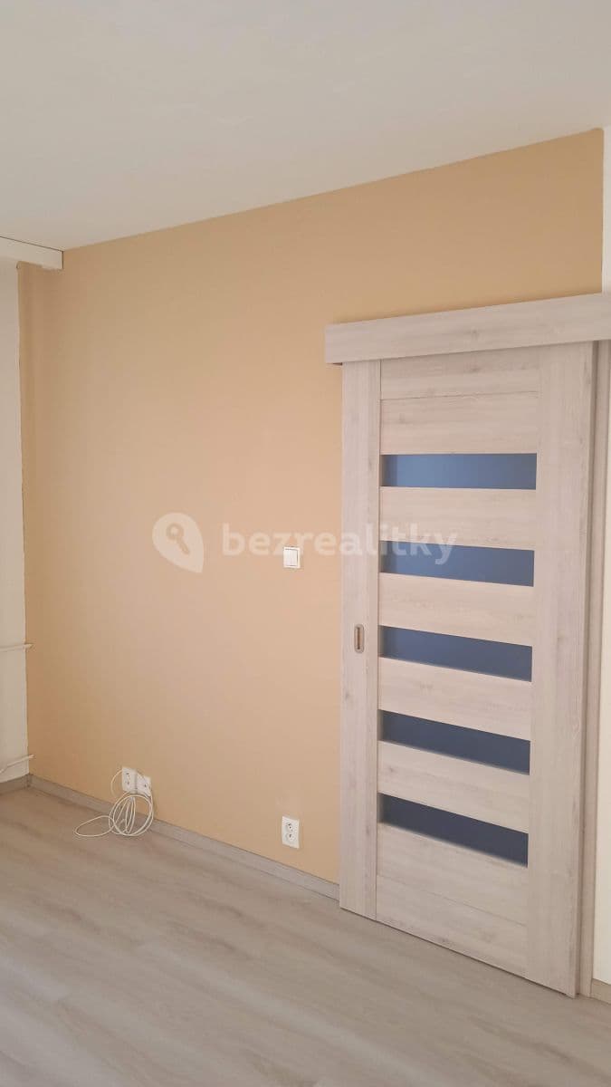 Prenájom bytu 1-izbový 40 m², Toužimská, Plzeň, Plzeňský kraj Prenájom bytu 1-izbový 40 m², Toužimská, Plzeň, Plzeňský kraj